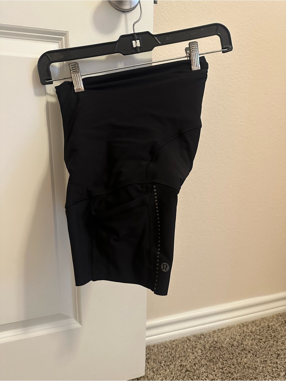 lululemon athletica Black High-Rise cycling Shorts with Side Pocket